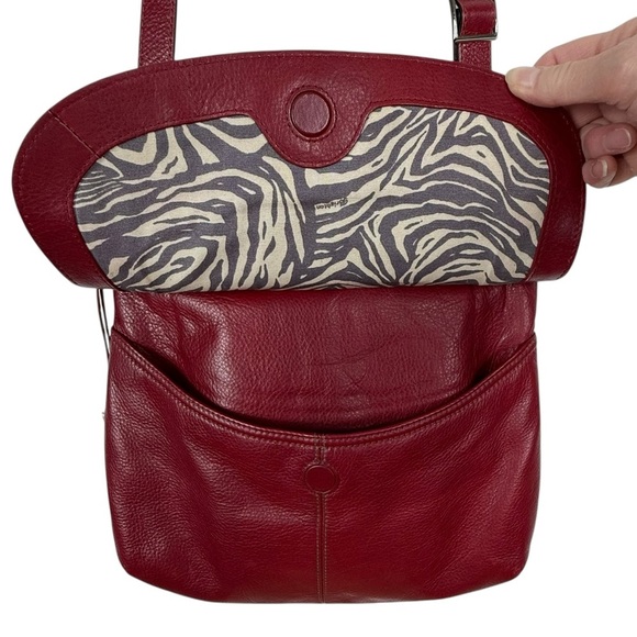 Y2K Brighton Bowie Red Leather Studded Shoulder Bag with Silver Heart Charm - Picture 7 of 16